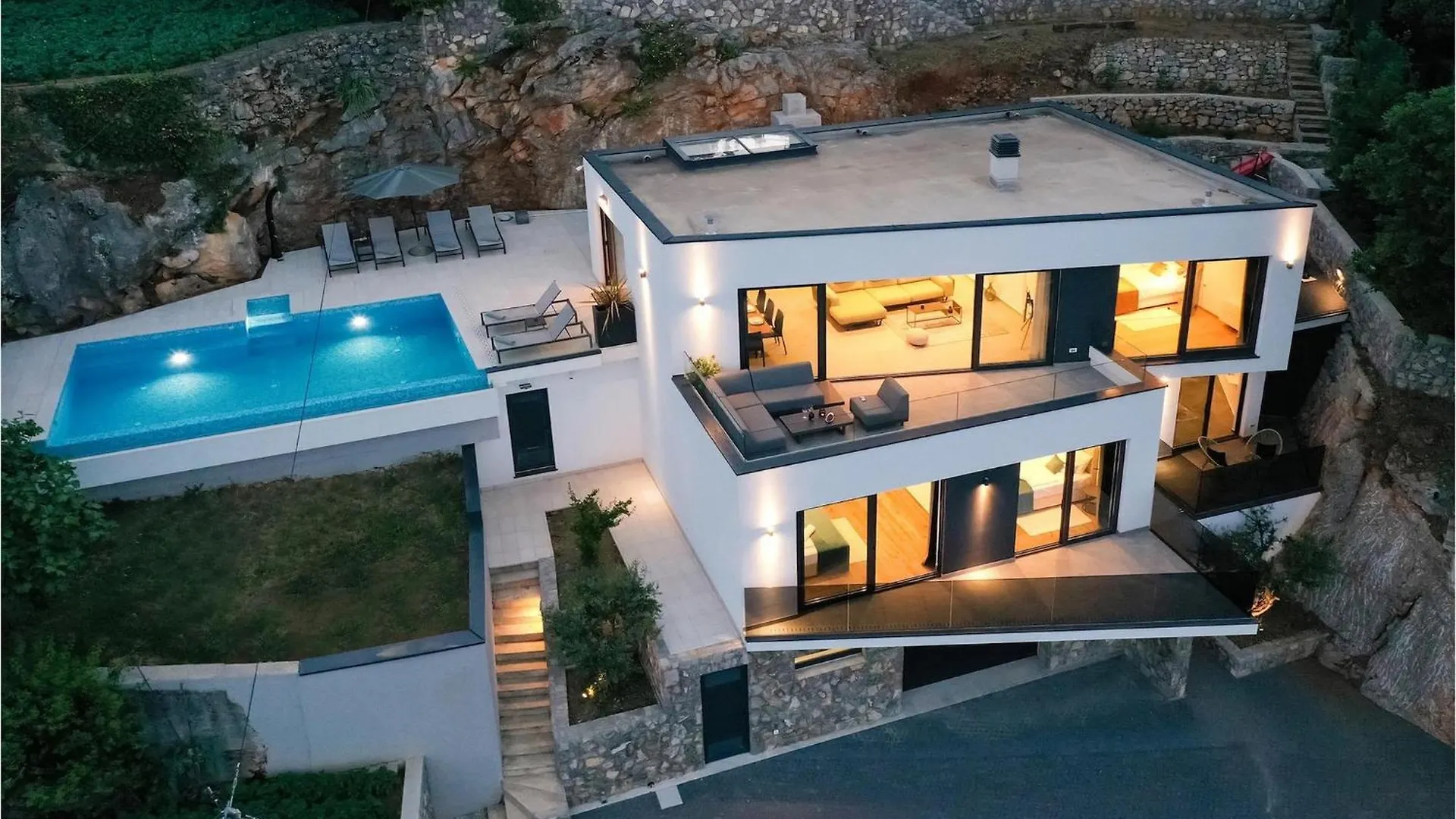 Villa Grotta Opatija 0*,  Croatia